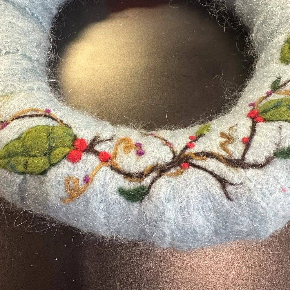 Felted‎ Wool Wreath Christmas Blue & Green White Holly 10